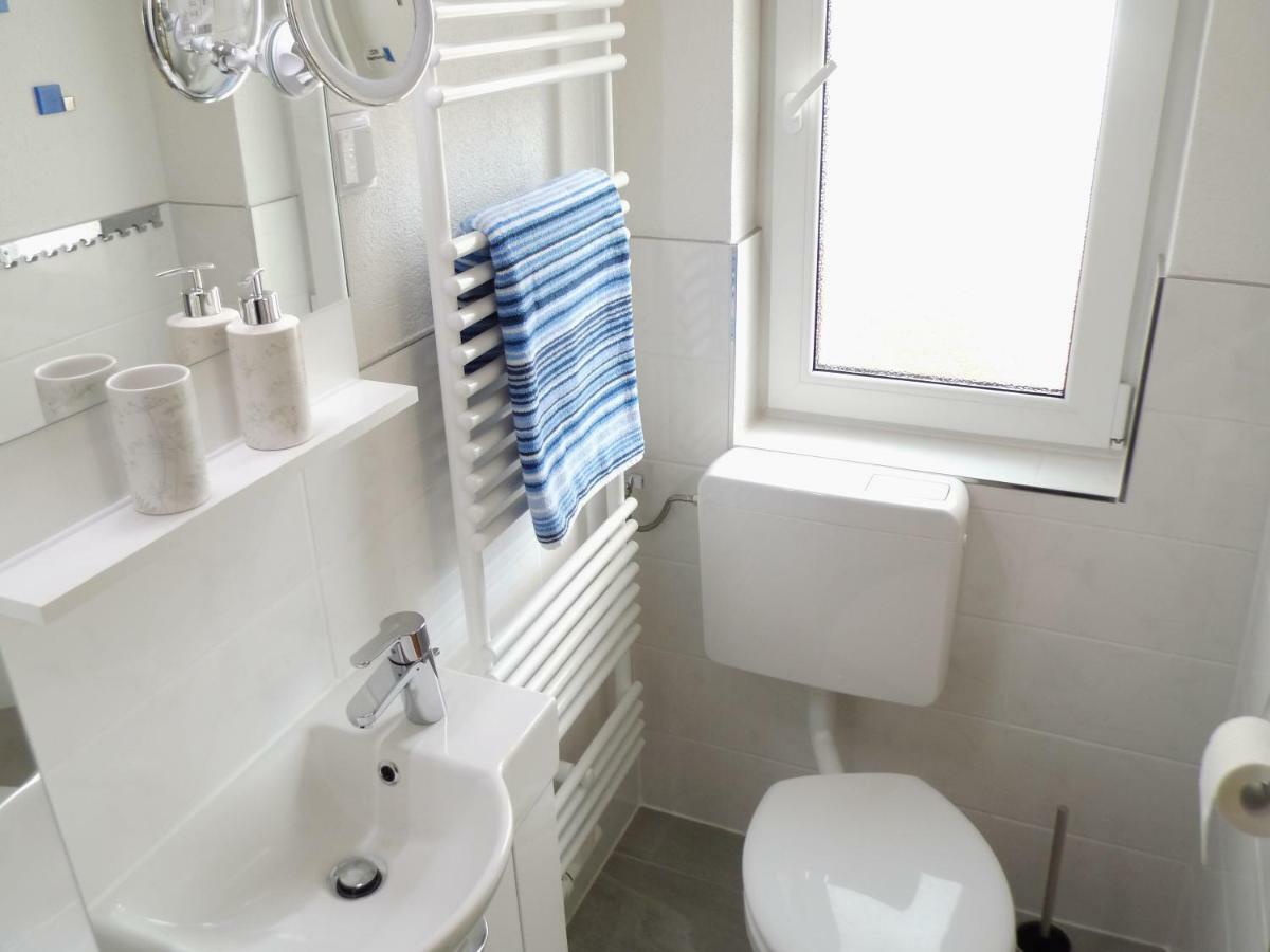 Ferienwohnung Am Rennsteig Bei Eisenach - Ilona Schmidt Wolfsburg-Unkeroda Esterno foto